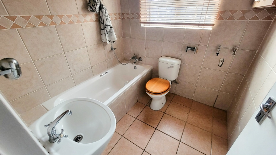 To Let 3 Bedroom Property for Rent in Bay View Western Cape